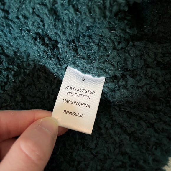 Kendall & Kylie Green Fuzzy Quarter-zip Pullover Sweater Size Small - Picture 11 of 11